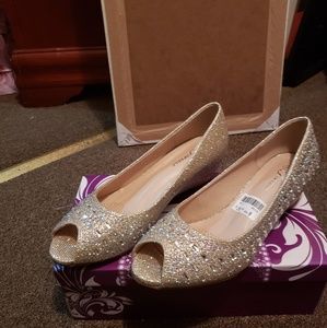 Low wedge heels